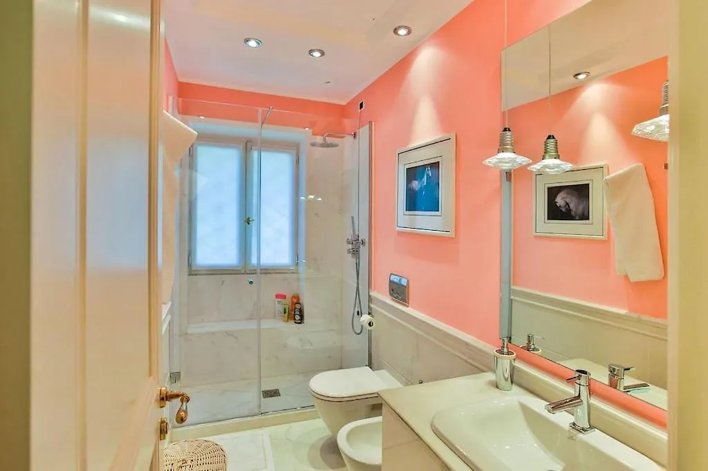 Luxury Villa At Mont Boron, Swimming Pool Overviewing The Bay Nice