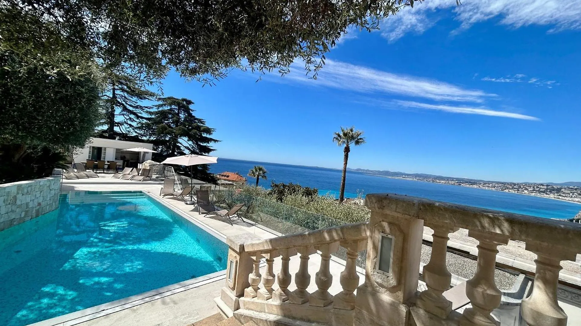 Luxury Villa At Mont Boron, Swimming Pool Overviewing The Bay Nice