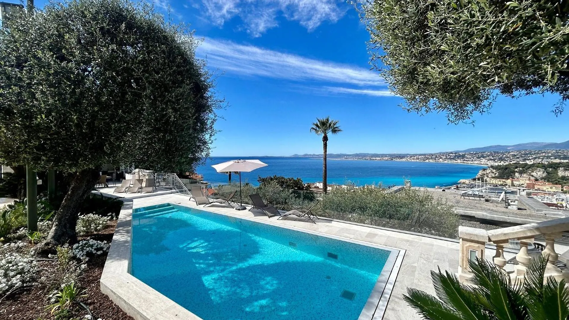 Luxury Villa At Mont Boron, Swimming Pool Overviewing The Bay Nice