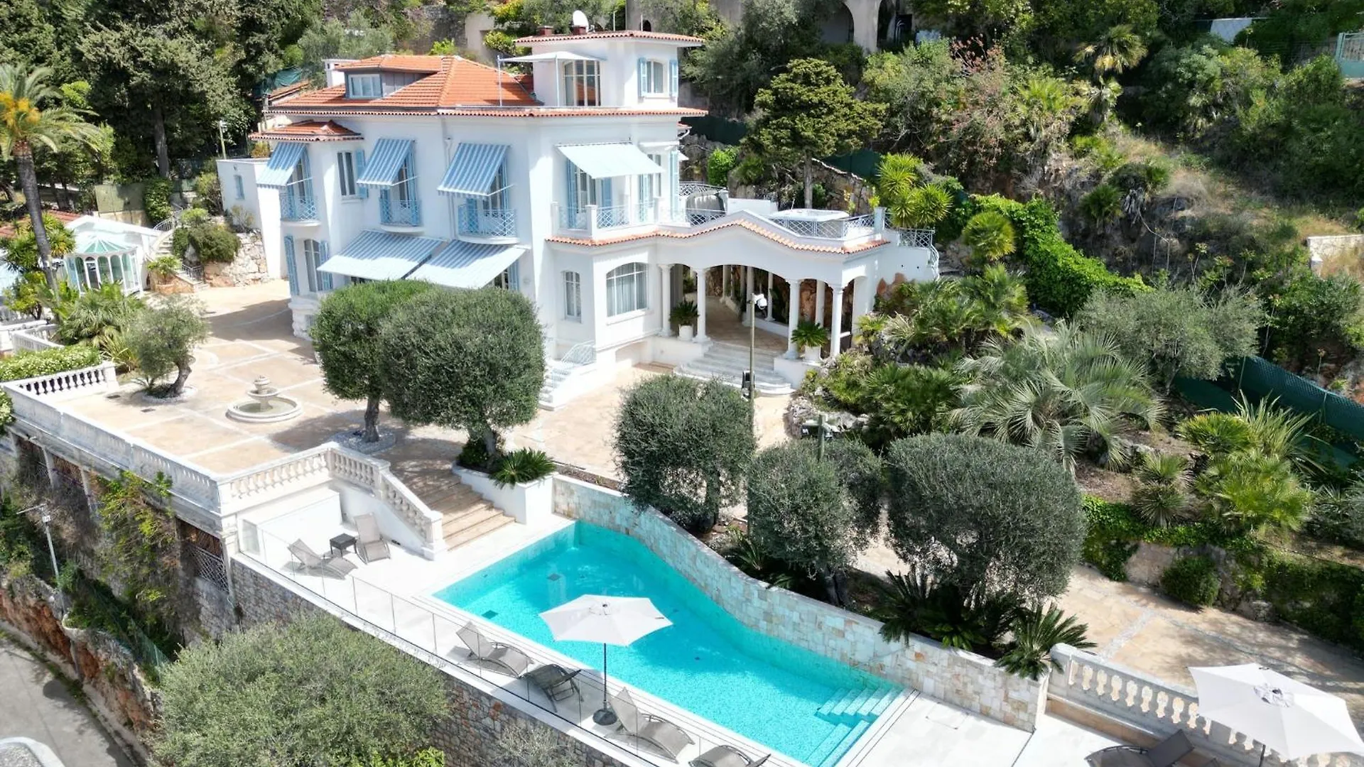 Luxury Villa At Mont Boron, Swimming Pool Overviewing The Bay Nice